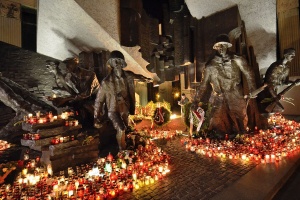 pomnik powstania warszawskiego